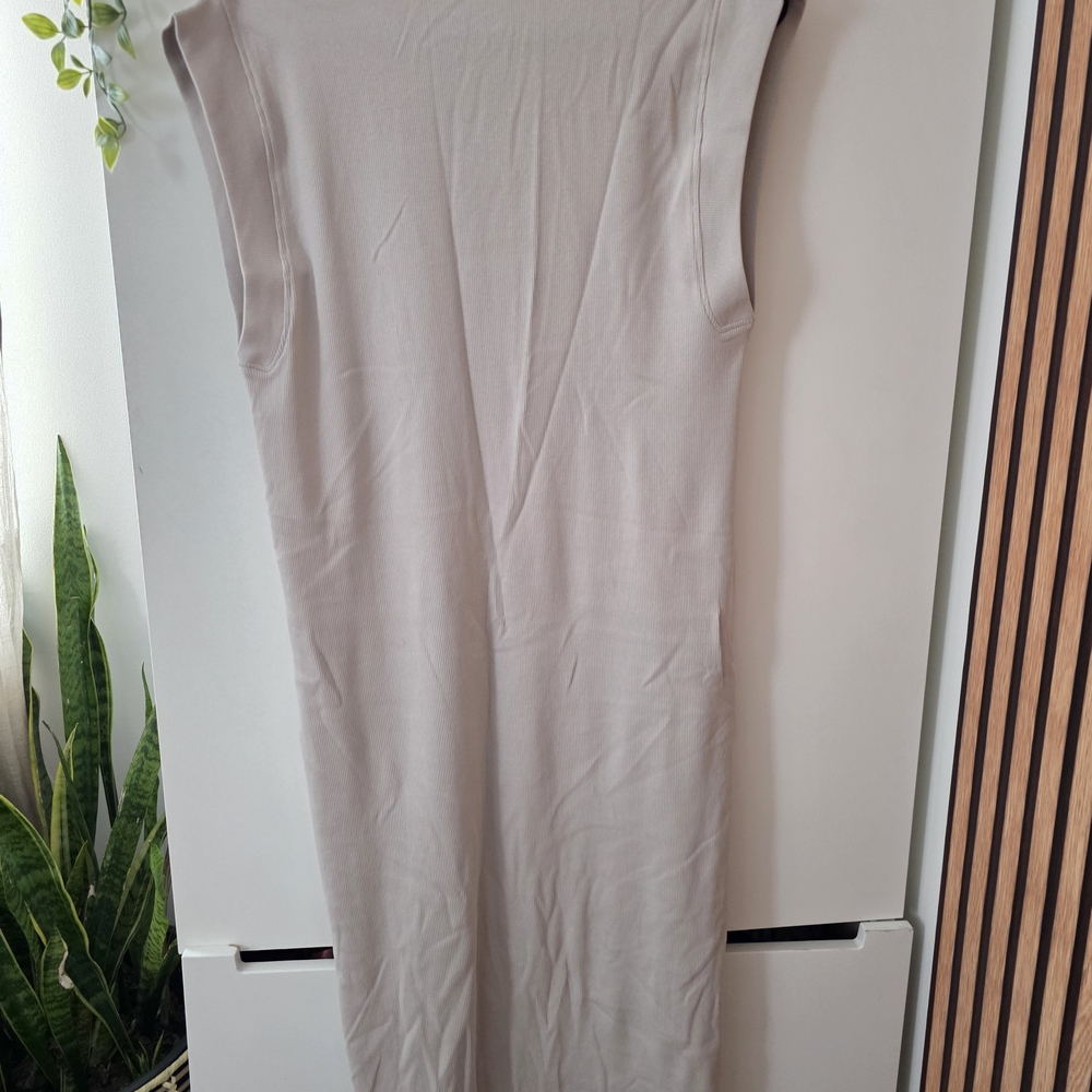 Zara Beige Ribbed Knit Top - Picture 2 of 3